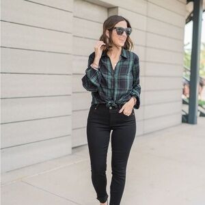 CAbi 189 Black Mid Rise Skinny Jeans Women’s Size 4 27